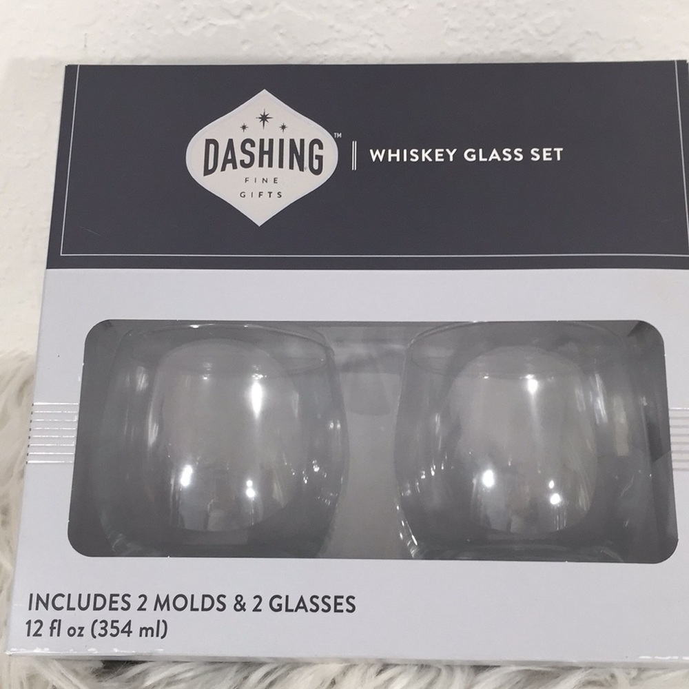 Dashing Fine Gifts Whiskey Glass Set New